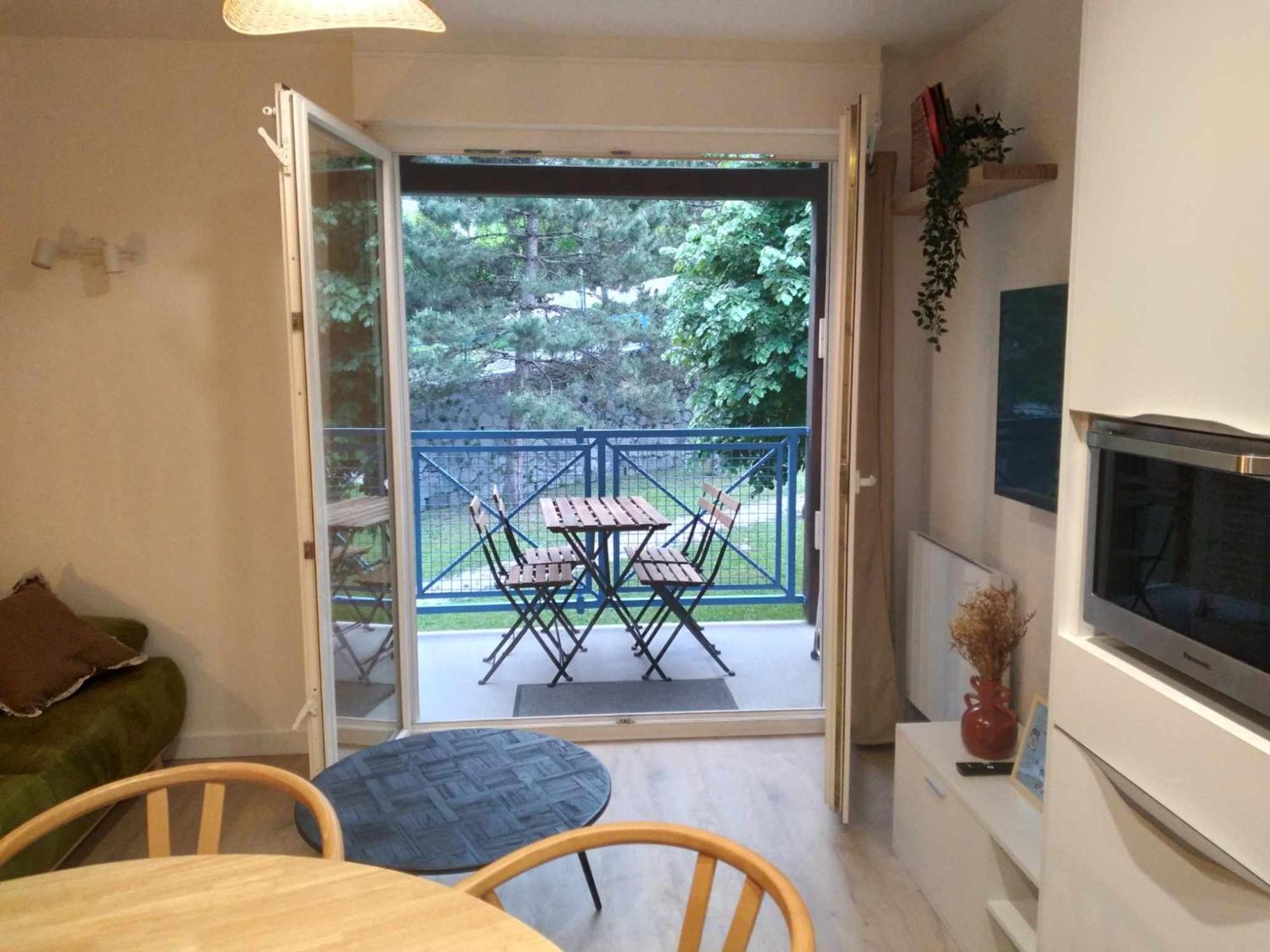Duplex Lumineux - 40M2 - 2 Chambres - Balcon Terrasse - Parking - Entierement Renove En Mai 2024 Cauterets Esterno foto